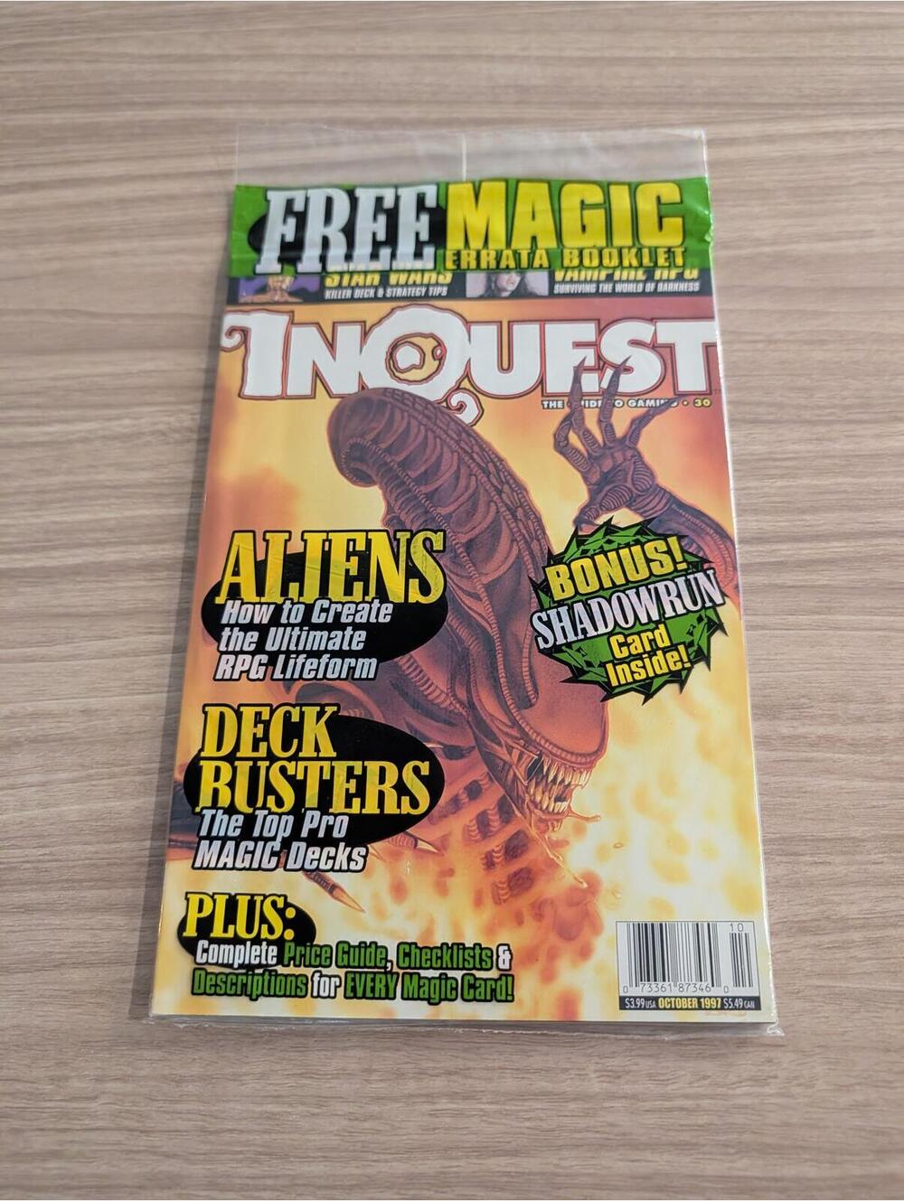 InQuest Magazine Issue Featuring Aliens and Deck Rusters - October 1995